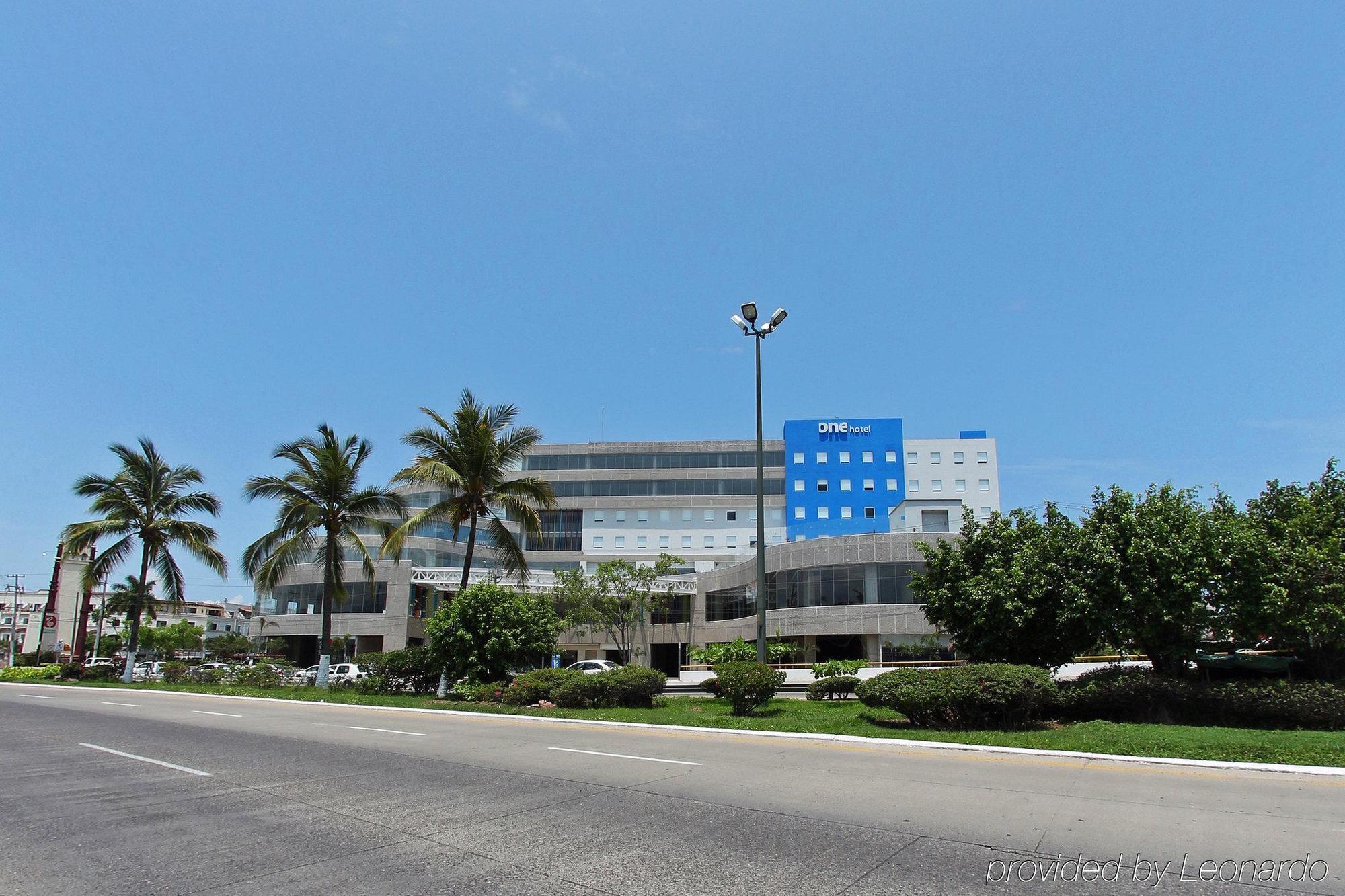 One Puerto Vallarta Aeropuerto Hotel ภายนอก รูปภาพ